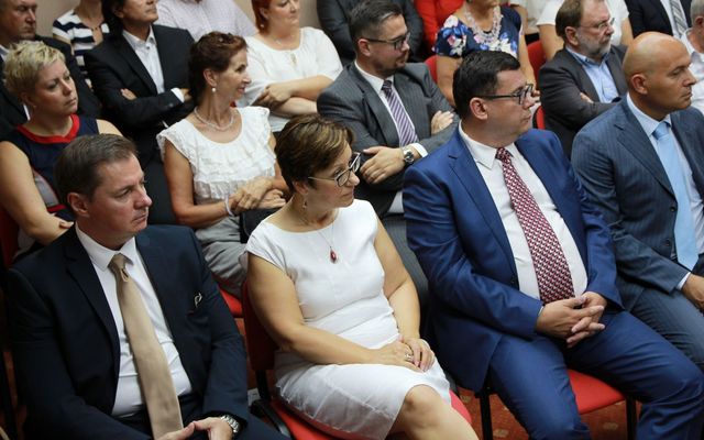 Sajtótájékoztató és szerződésaláírás, Szabadka (képek)