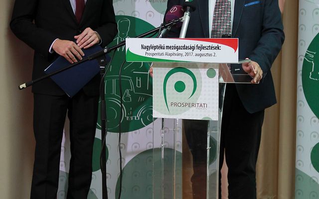Sajtótájékoztató és szerződésaláírás, Szabadka (képek)