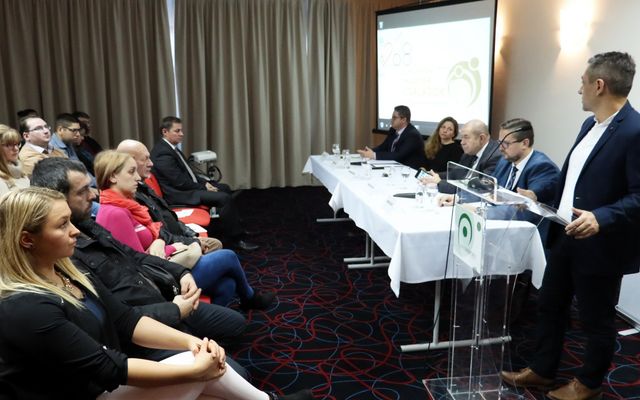 Szakmai konferencia fiatal vajdasági vállalkozóknak (képek)