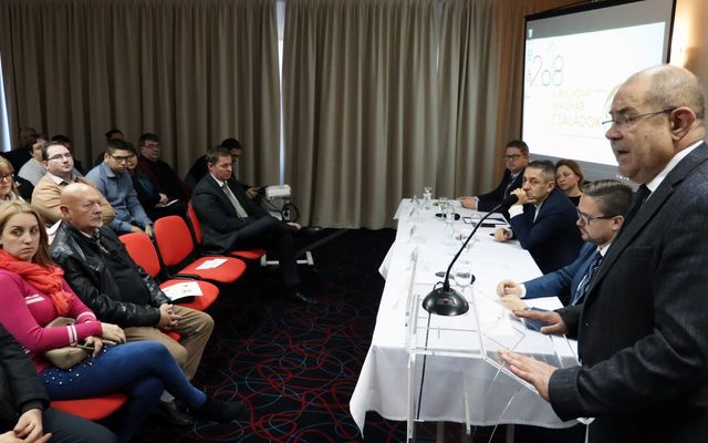 Szakmai konferencia fiatal vajdasági vállalkozóknak (képek)
