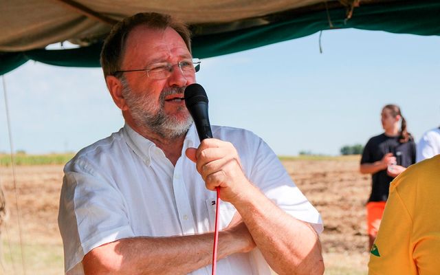Szántóverseny és mezőgazdasági gépek kiállítása Gunaras (képek)