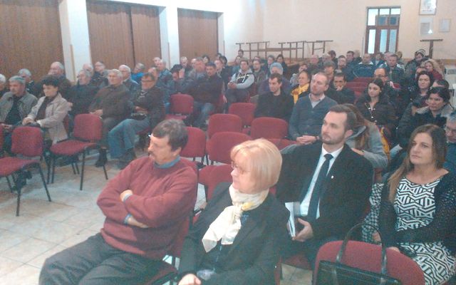 Találkozó a helyi lakossággal Tiszakálmánfalván (képek)