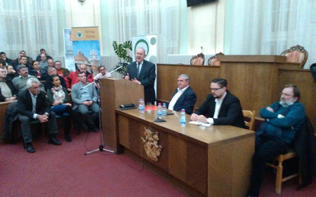 Lakossági fórum Zentán (képek)