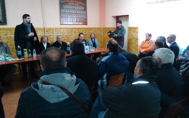 Ismertető előadás Szajánban (képek)