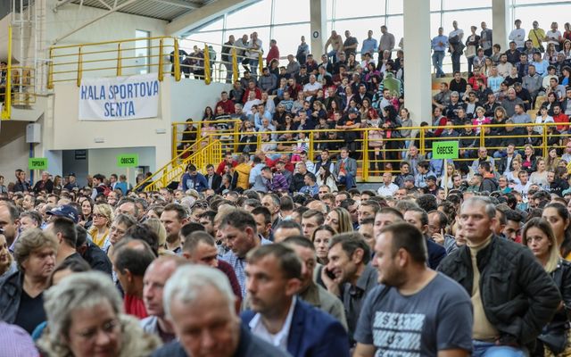 Ünnepélyes szerződésaláírás Zentán (képek)