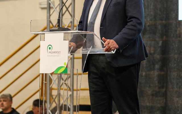 Ünnepélyes szerződésaláírás Zentán (képek)