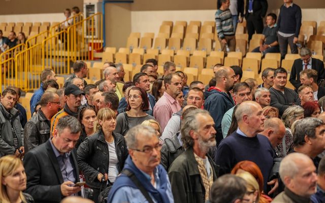 Ünnepélyes szerződésaláírás Zentán (képek)