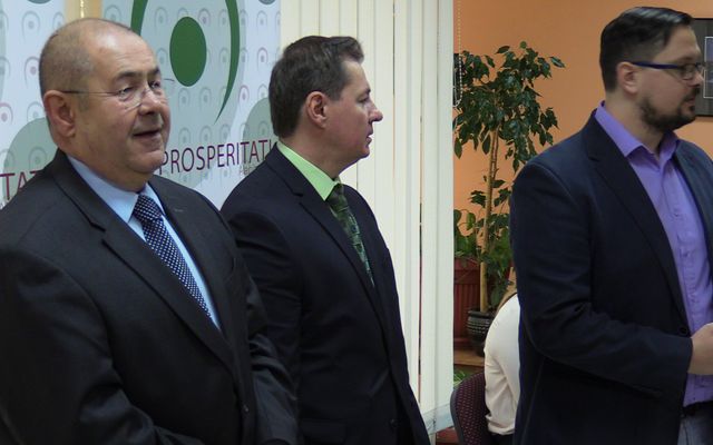 Szerződésaláírás a Start up pályázat nyerteseivel (képek)