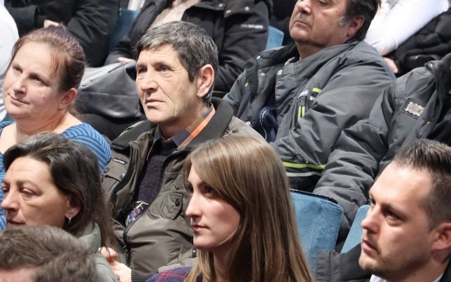 Ünnepélyes szerződésaláírás (képek)