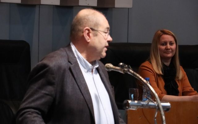 Ünnepélyes szerződésaláírás (képek)