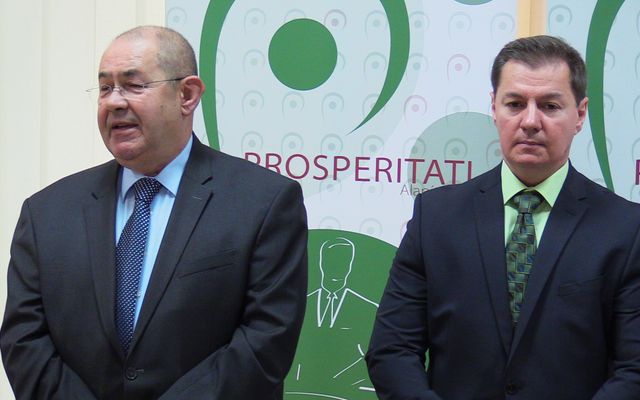 Szerződésaláírás a Start up pályázat nyerteseivel (képek)