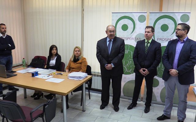 Szerződésaláírás a Start up pályázat nyerteseivel (képek)