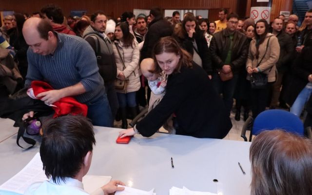 Ünnepélyes szerződésaláírás (képek)