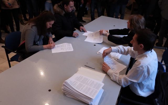 Ünnepélyes szerződésaláírás (képek)