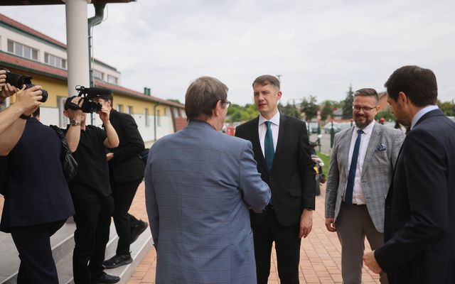 Ünnepélyes szerződésaláírás Magyarkanizsán