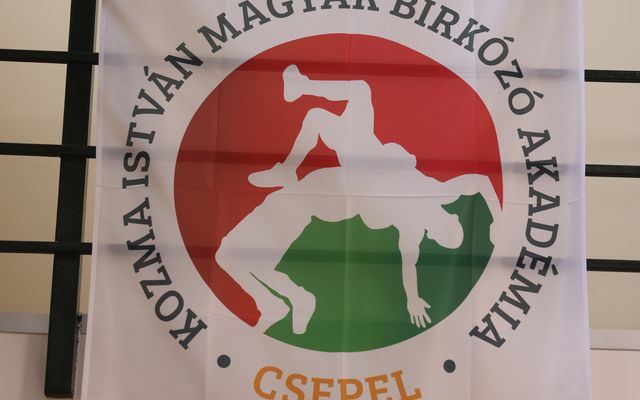 Ünnepélyes szerződésaláírás Magyarkanizsán