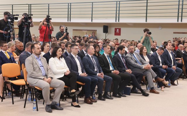 Ünnepélyes szerződésaláírás Magyarkanizsán