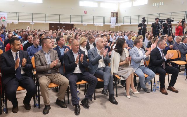 Ünnepélyes szerződésaláírás Magyarkanizsán