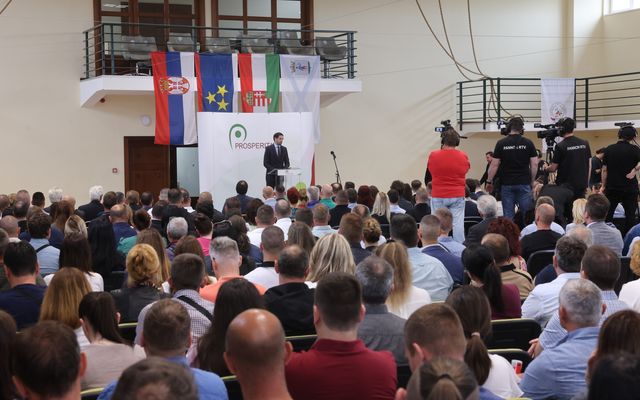 Ünnepélyes szerződésaláírás Magyarkanizsán