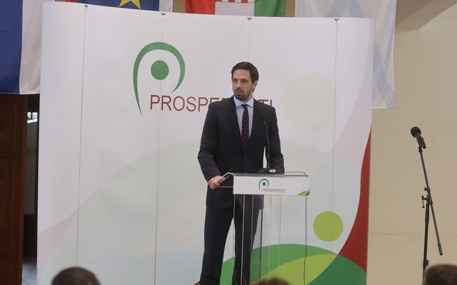 Ünnepélyes szerződésaláírás Magyarkanizsán