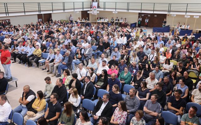 Ünnepélyes szerződésaláírás Magyarkanizsán
