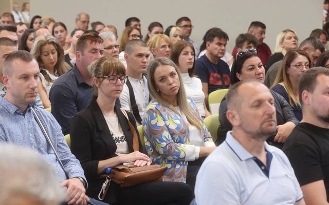 Ünnepélyes szerződésaláírás Magyarkanizsán
