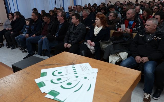 V. pályázati körrel kapcsolatos tájékoztató lakossági fórum Magyarcsernyén (képek)