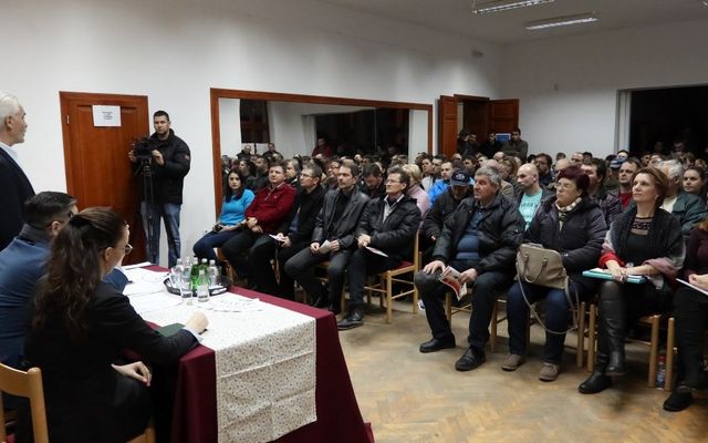 V. pályázati körrel kapcsolatos tájékoztató lakossági fórum Csókán (képek)