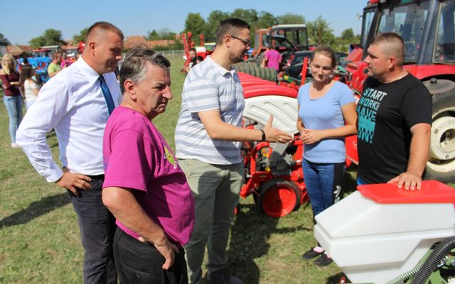 Kukoricafesztivál és Prosperitati gépkiállítás Tordán (képek)