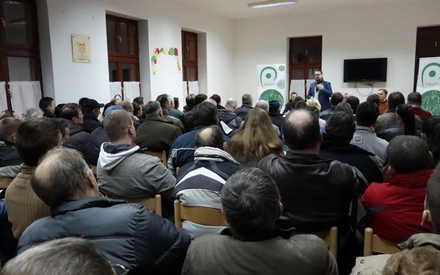 V. pályázati körrel kapcsolatos tájékoztató lakossági fórum Csókán (képek)