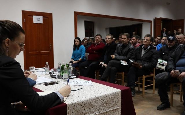 V. pályázati körrel kapcsolatos tájékoztató lakossági fórum Csókán (képek)