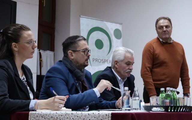 V. pályázati körrel kapcsolatos tájékoztató lakossági fórum Csókán (képek)