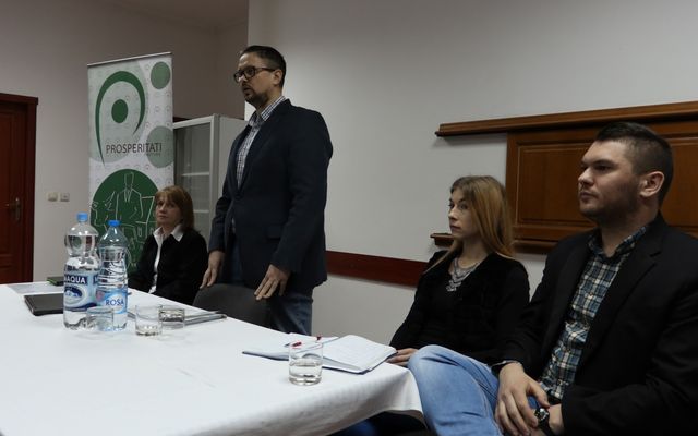 V. pályázati körrel kapcsolatos tájékoztató lakossági fórum Kishegyesen (képek)