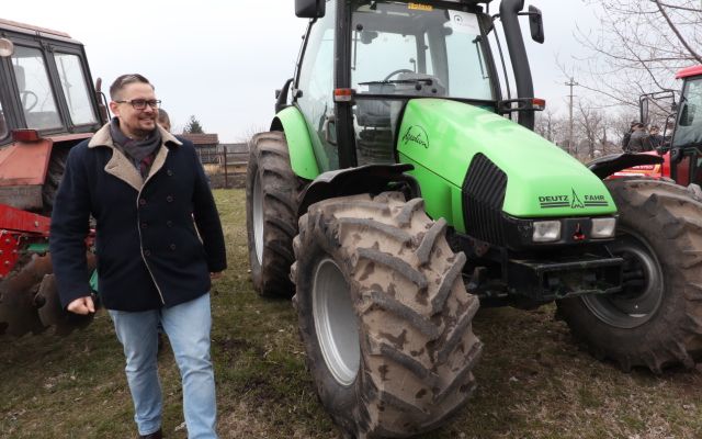 Mezőgazdasági gépkiállítás Zentagunarason (képek)