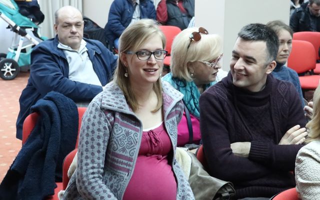 Szerződésaláírás a 4. pályázati körben meghirdetett – Falusi házak vásárlását célzó vissza nem térítendő támogatás kapcsán (képek)