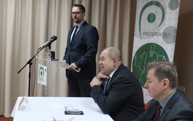 Szerződésaláírás a 4. pályázati körben meghirdetett – Falusi házak vásárlását célzó vissza nem térítendő támogatás kapcsán (képek)
