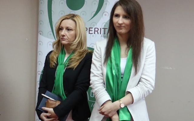 Szerződésaláírás a 4. pályázati körben meghirdetett – Falusi házak vásárlását célzó vissza nem térítendő támogatás kapcsán (képek)
