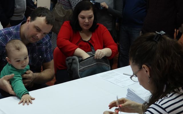 Szerződésaláírás a 4. pályázati körben meghirdetett – Falusi házak vásárlását célzó vissza nem térítendő támogatás kapcsán (képek)