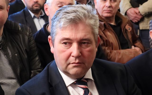 Szerződésaláírás a 4. pályázati körben meghirdetett – közepes léptékű gazdasági és mezőgazdasági fejlesztések és a földvásárlási pályázat nyertes pályázóival (képek)