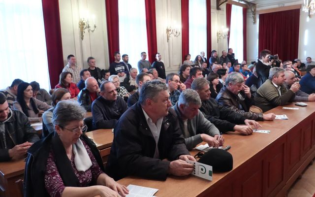 V. pályázati körrel kapcsolatos tájékoztató lakossági fórum Zomborban (képek)