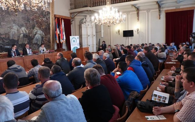 V. pályázati körrel kapcsolatos tájékoztató lakossági fórum Zomborban (képek)