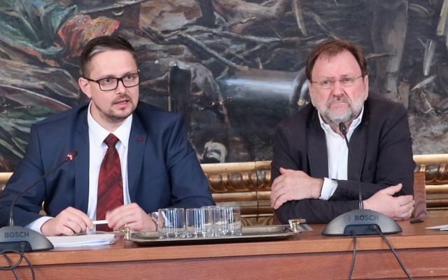 V. pályázati körrel kapcsolatos tájékoztató lakossági fórum Zomborban (képek)