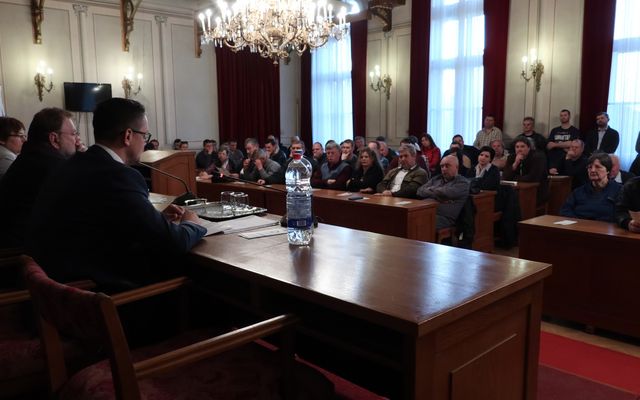 V. pályázati körrel kapcsolatos tájékoztató lakossági fórum Zomborban (képek)