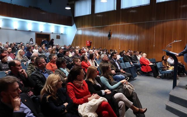 V. pályázati körrel kapcsolatos tájékoztató lakossági fórum Szabadkán (képek)