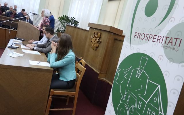 V. pályázati körrel kapcsolatos tájékoztató lakossági fórum Zentán (képek)