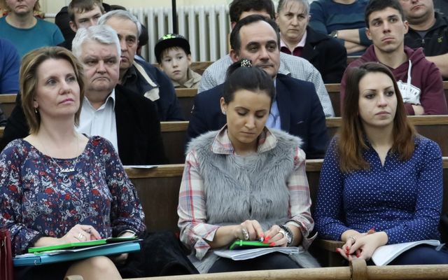 V. pályázati körrel kapcsolatos tájékoztató lakossági fórum Zentán (képek)