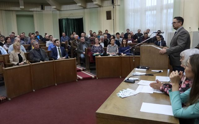 V. pályázati körrel kapcsolatos tájékoztató lakossági fórum Zentán (képek)