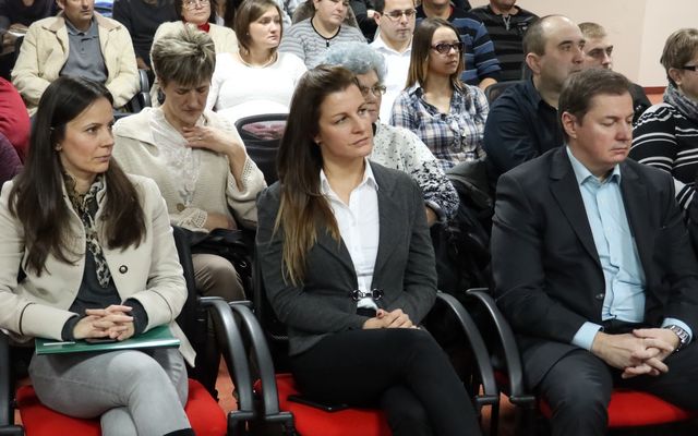 Sajtótájékoztatóval egybekötött ünnepélyes szerződésaláírás a 4. pályázati körben meghirdetett – Falusi házak vásárlását célzó vissza nem térítendő támogatás kapcsán