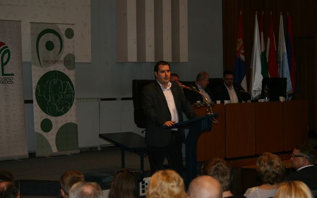 Ismertető a második körös pályázatokról, Szabadka (képek)