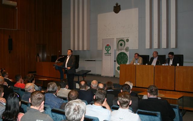 Ismertető a második körös pályázatokról, Szabadka (képek)